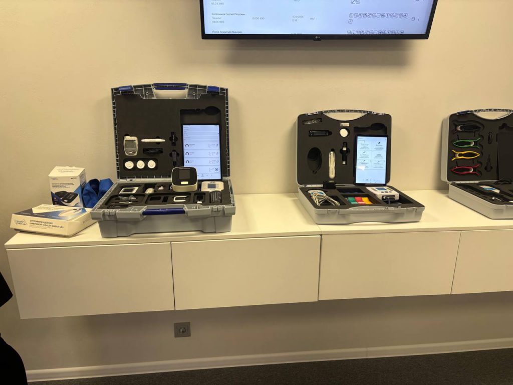 Заглянули в будущее медицины: лицеисты  посетили Инжиниринговый центр СамГМУ